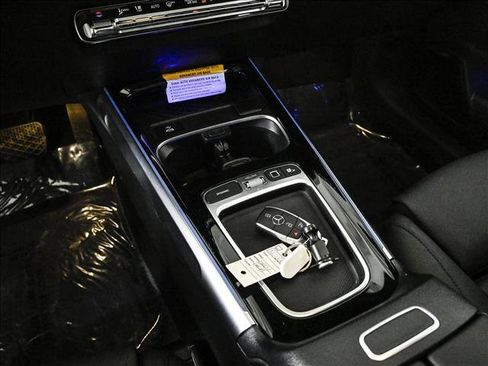 Certified 2025 Mercedes-Benz GLB 250 4MATIC image 13