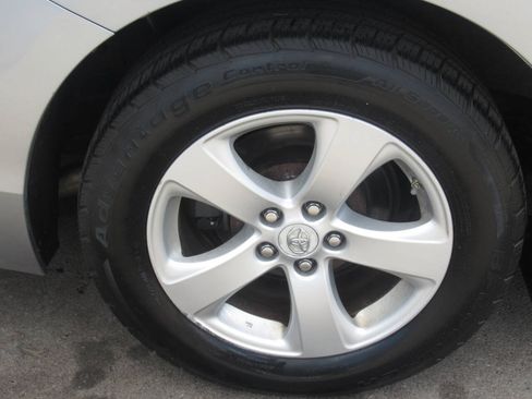 Used 2011 Toyota Sienna LE FWD image 5