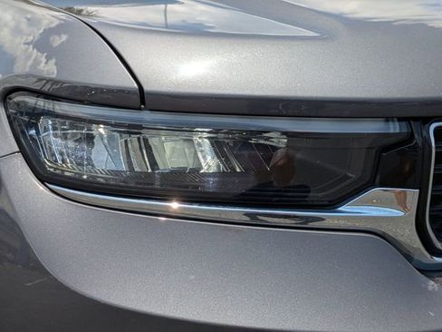 Used 2023 Jeep Grand Cherokee L Limited image 9