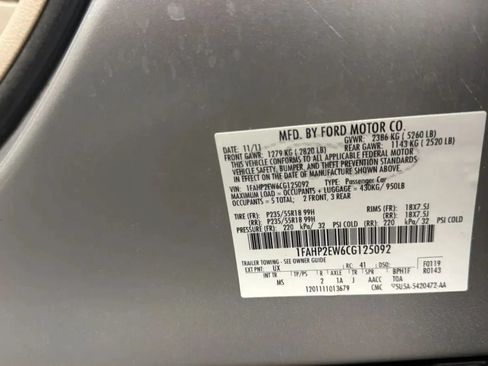 Used 2012 Ford Taurus SEL FWD image 22