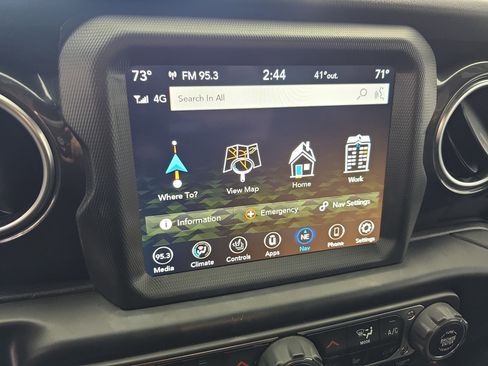 Used 2021 Jeep Wrangler Unlimited Sahara image 21