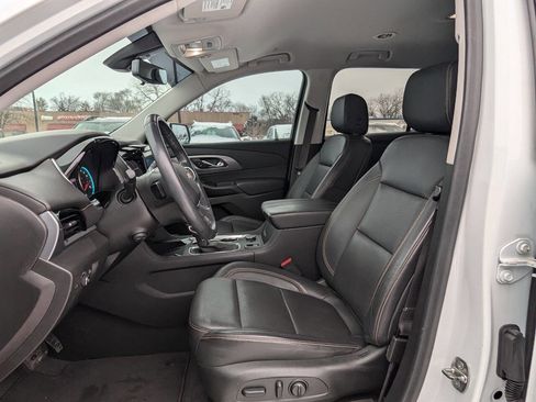 Used 2021 Chevrolet Traverse Premier image 12
