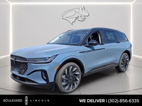 New 2026 Lincoln Nautilus Reserve w/ Jet Appearance Package image 1