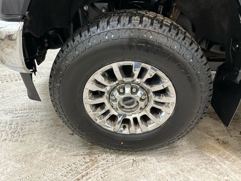 Used 2021 Ford F350 XLT w/ XLT Premium Package image 13