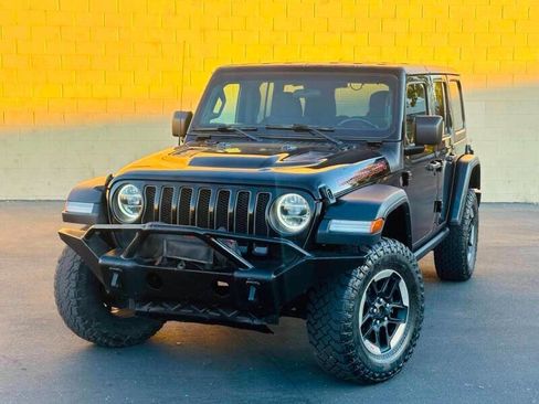 Used 2019 Jeep Wrangler Unlimited Rubicon AWD/4WD image 3