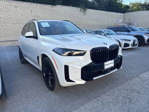 Certified 2024 BMW X5 sDrive40i w/ M Sport Package RWD image 2