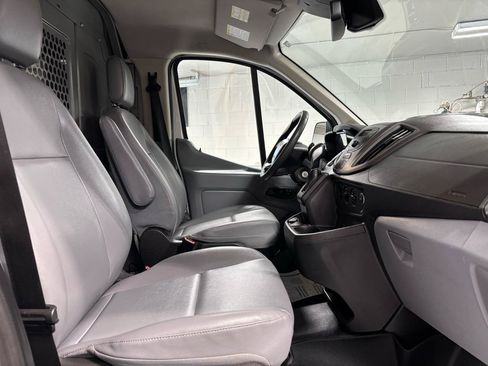 Used 2017 Ford Transit 250 130 Low Roof RWD image 11
