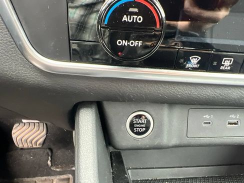Used 2023 Nissan Rogue SV AWD/4WD image 16
