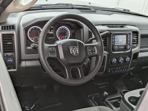 Used 2016 RAM 2500 Tradesman w/ Chrome Appearance Group AWD/4WD image 7