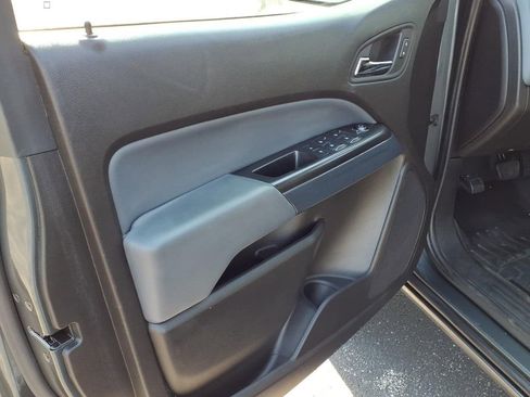 Used 2016 Chevrolet Colorado Z71 AWD/4WD image 8