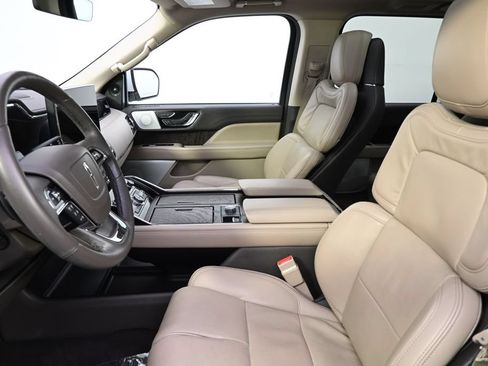 Used 2022 Lincoln Navigator Reserve AWD/4WD image 13