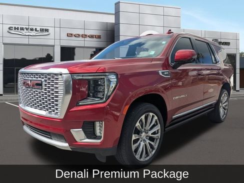 Used 2021 GMC Yukon Denali w/ Denali Premium Package image 8