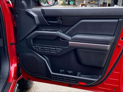 Used 2025 Toyota Tacoma SR5 image 22