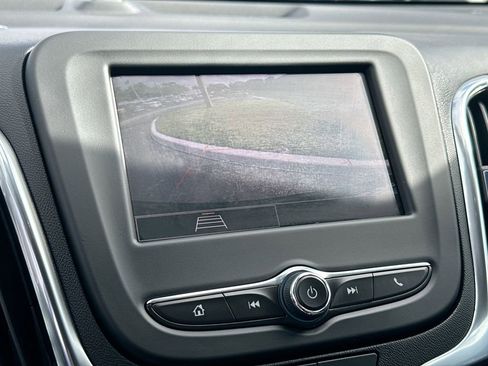 Used 2024 Chevrolet Equinox LS w/ Midnight Edition FWD image 13