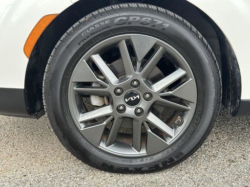 Used 2022 Kia Soul EX FWD image 16
