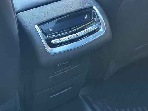 Certified 2024 Cadillac XT6 Premium Luxury image 15