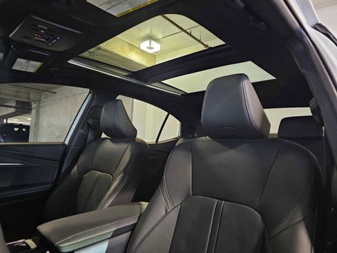 Used 2025 Toyota Camry XSE w/ Premium Plus Package image 29