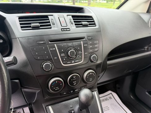 Used 2012 MAZDA MAZDA5 Sport FWD image 28