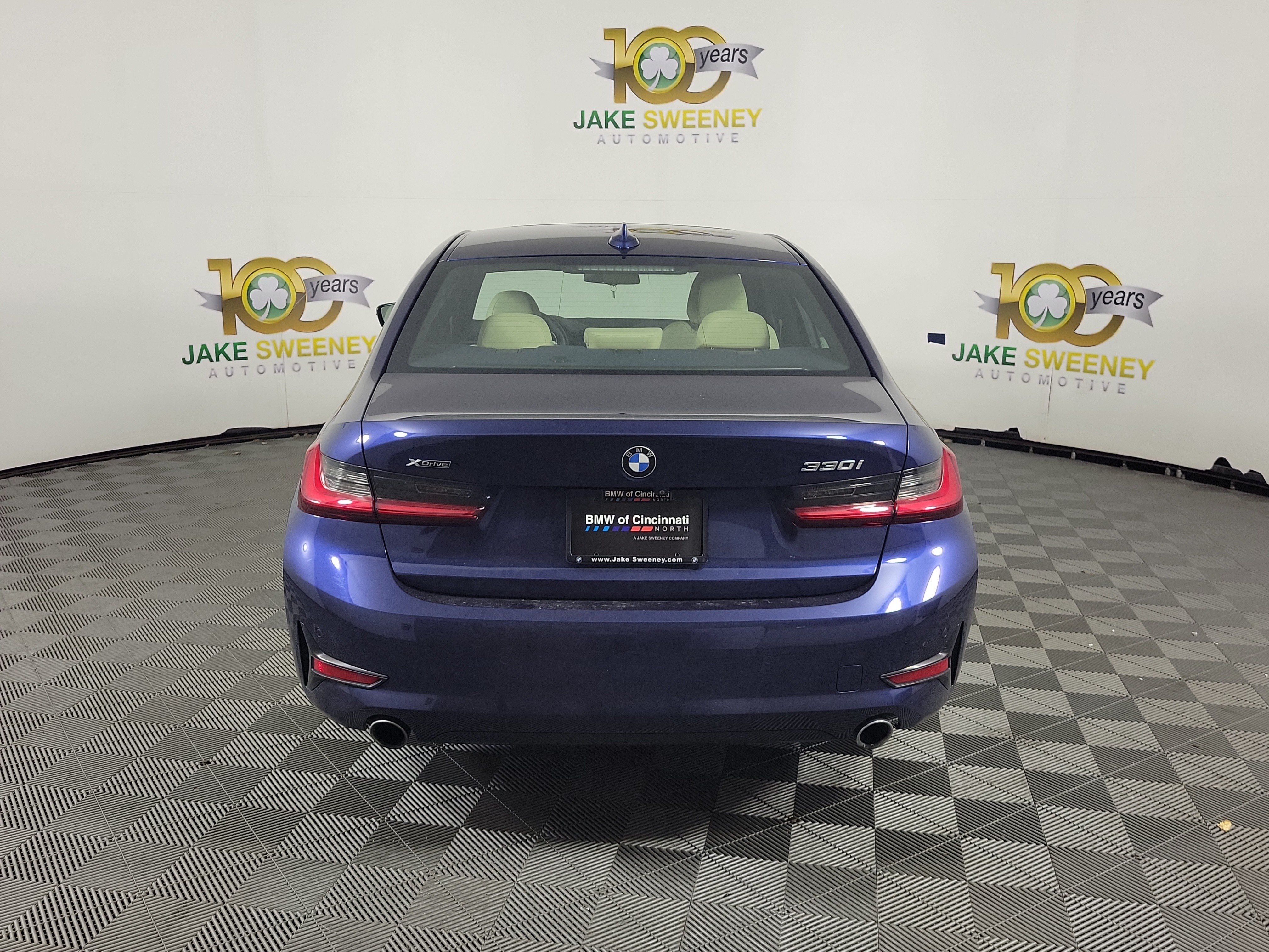 Used 2020 BMW 330i xDrive Sedan w/ Convenience Package AWD/4WD image 3