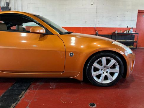 Used 2004 Nissan 350Z Touring w/ Aerodynamics Pkg image 5