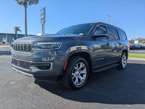 Used 2022 Jeep Wagoneer Series II AWD/4WD image 8
