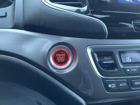 Used 2020 Honda Pilot Black Edition image 18