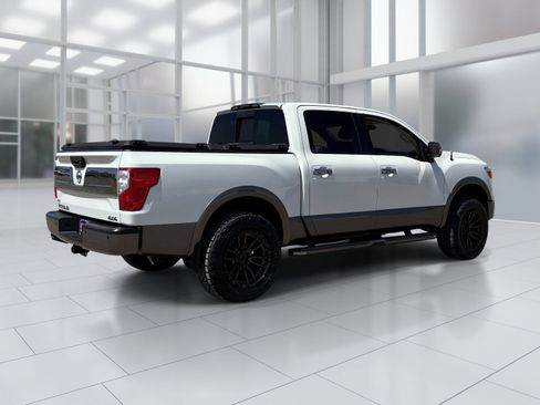 Used 2018 Nissan Titan Platinum Reserve w/ Platinum Utility Package AWD/4WD image 6