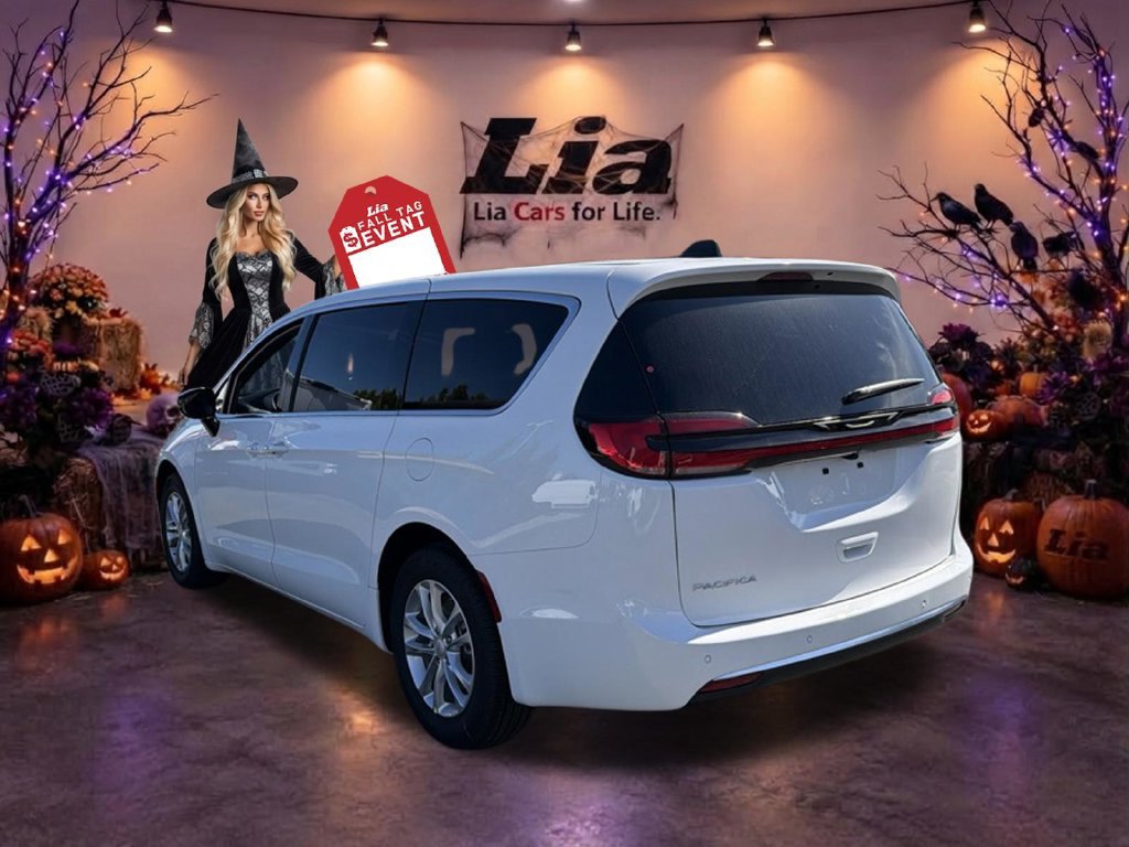 New 2027 Chrysler Pacifica Select FWD image 6