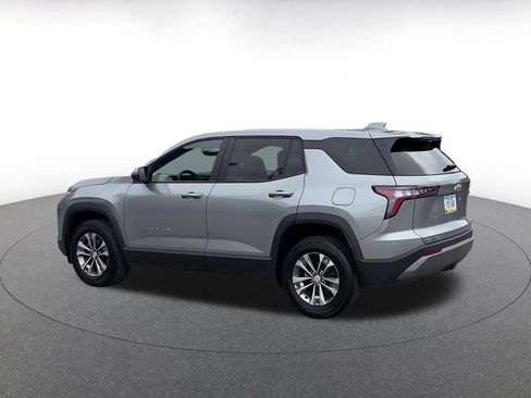 Used 2025 Chevrolet Equinox LT FWD image 10