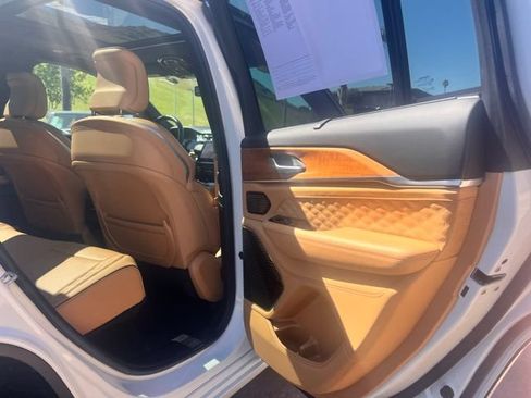 Used 2022 Jeep Grand Cherokee Summit AWD/4WD image 29