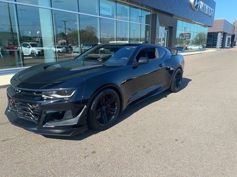 Used 2019 Chevrolet Camaro ZL1 image 4