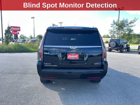 Used 2015 Cadillac Escalade Premium AWD/4WD image 4