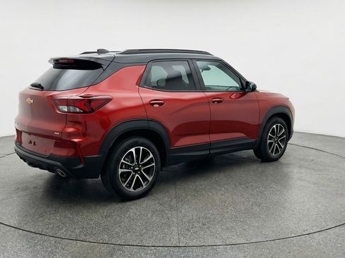 Used 2025 Chevrolet TrailBlazer LT FWD image 9