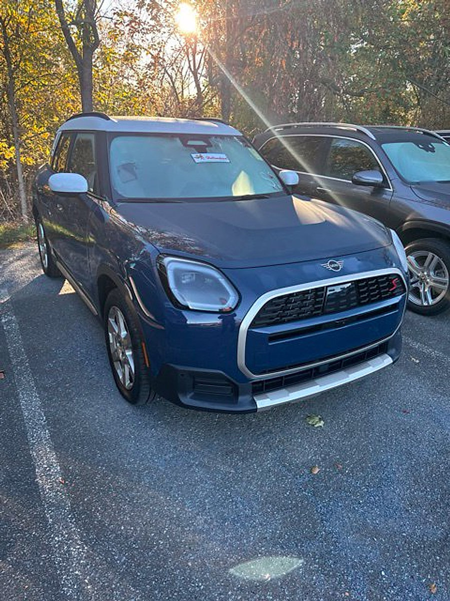 Used 2025 MINI Cooper Countryman S w/ Comfort Package Max AWD/4WD image 1