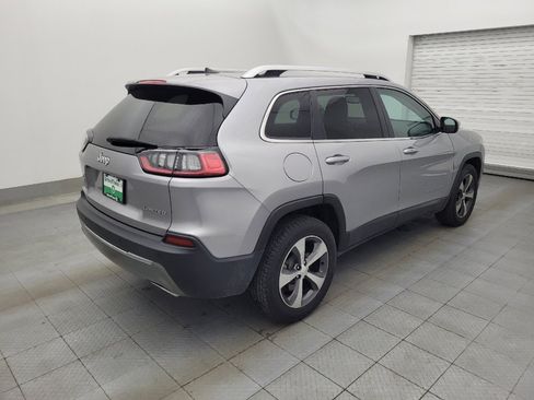 Used 2019 Jeep Cherokee Limited image 9