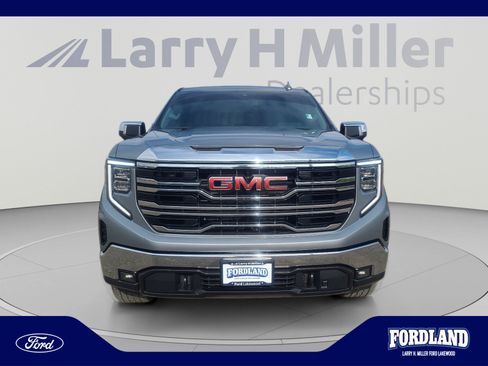 Used 2023 GMC Sierra 1500 SLT w/ SLT Premium Package AWD/4WD image 8