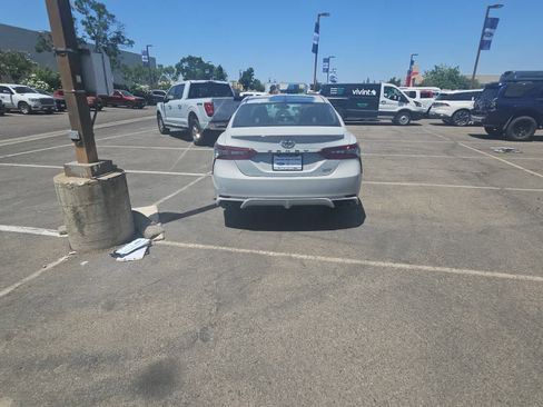 Used 2024 Toyota Camry XSE FWD image 7