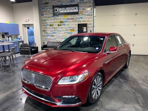 Used 2018 Lincoln Continental Premiere image 5