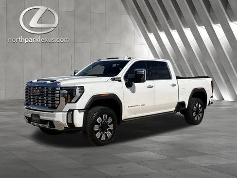 Used 2025 GMC Sierra 2500 Denali w/ Denali Reserve Package AWD/4WD image 3