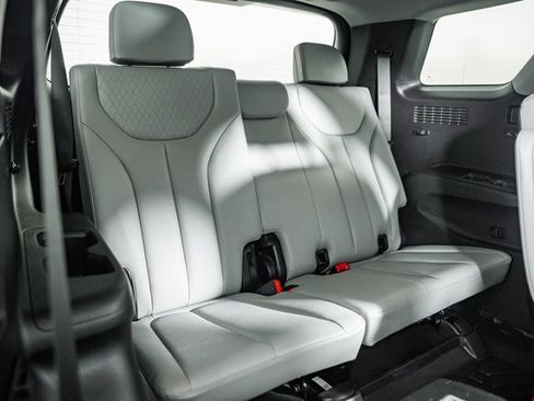 Used 2022 Hyundai Palisade SEL w/ Premium Package image 34