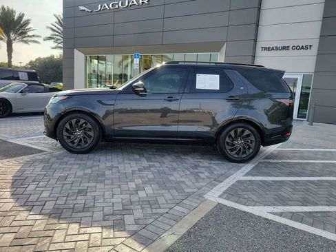 Certified 2024 Land Rover Discovery Dynamic SE image 2