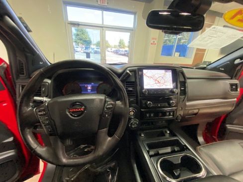 Used 2021 Nissan Titan PRO-4X w/ Pro-4x Convenience Package image 24