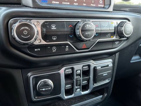 Used 2023 Jeep Wrangler Unlimited Sport AWD/4WD image 33