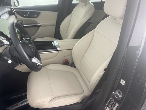 Certified 2024 Mercedes-Benz GLC 300 4MATIC image 28