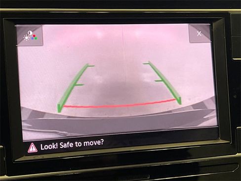 Used 2018 Volkswagen Atlas S image 25