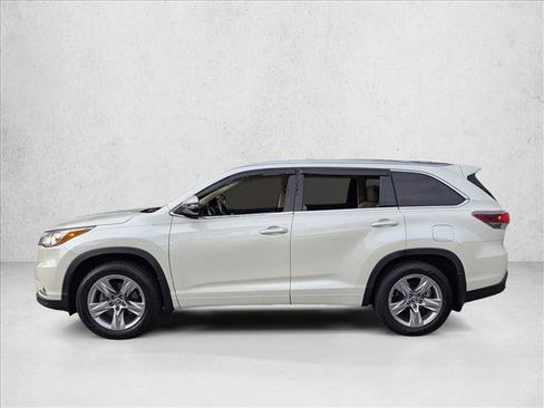 Used 2016 Toyota Highlander Limited Platinum image 9