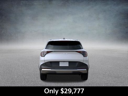 New 2026 Kia Sportage EX FWD image 5