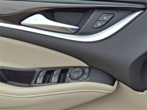 Used 2018 Buick Enclave Essence w/ Trailering Package image 23