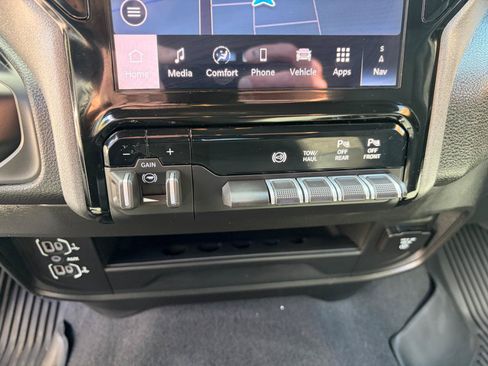 Used 2025 RAM 2500 Tradesman AWD/4WD image 19