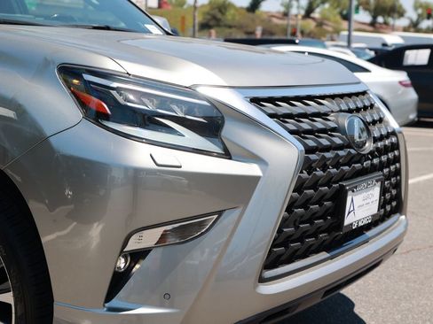 Used 2023 Lexus GX 460 Luxury w/ Off Road Package AWD/4WD image 7